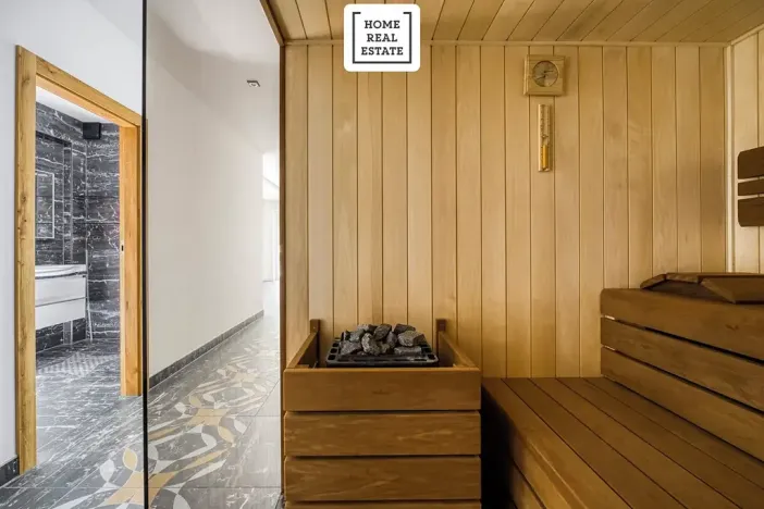 Prodej bytu 4+kk, Karlovy Vary, Šumavská, 171 m2