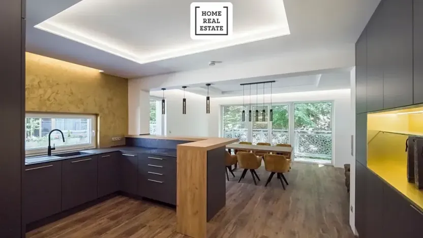 Prodej bytu 3+kk, Karlovy Vary, Šumavská, 171 m2