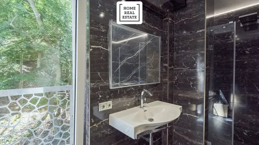 Prodej bytu 3+kk, Karlovy Vary, Šumavská, 171 m2