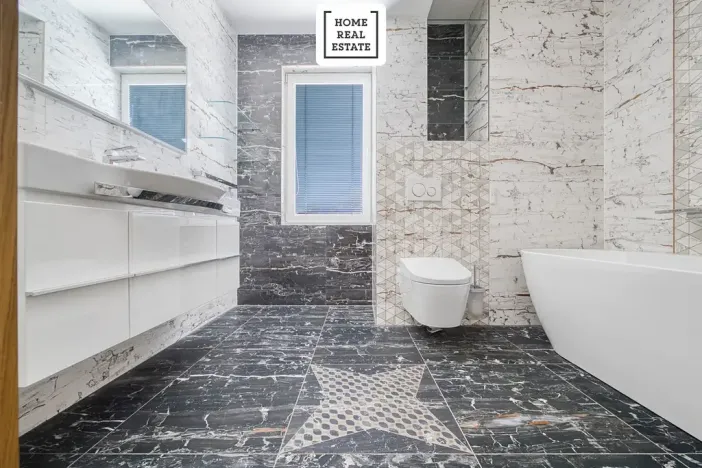Prodej bytu 3+kk, Karlovy Vary, Šumavská, 171 m2
