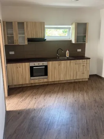 Pronájem bytu 2+kk, Ostrov, 70 m2