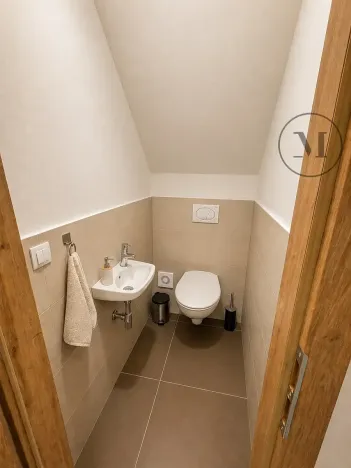 Pronájem chaty, Horní Planá, Náměstí, 94 m2