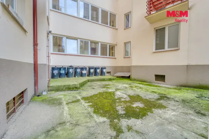 Prodej obchodního prostoru, Praha, Jugoslávských partyzánů, 16 m2