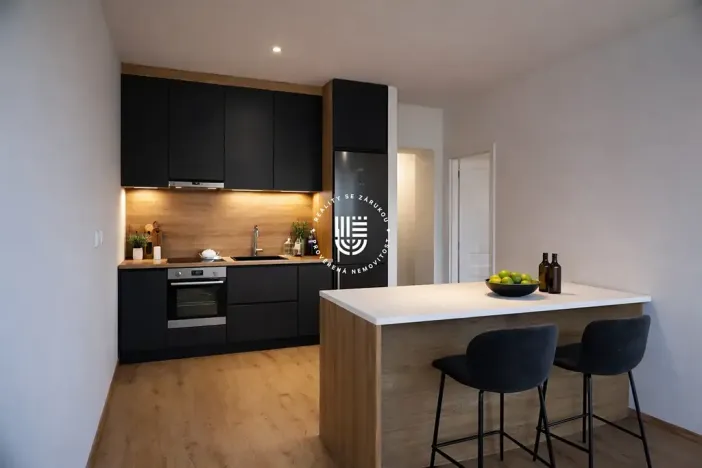 Prodej bytu 3+kk, Praha - Vysočany, Na břehu, 83 m2