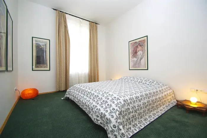 Pronájem bytu 3+kk, Praha - Nové Město, Odborů, 80 m2