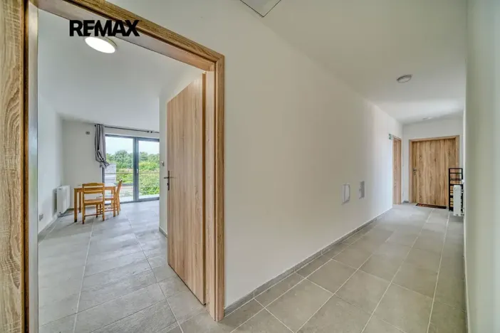 Pronájem bytu 1+kk, Velký Osek, Revoluční, 23 m2