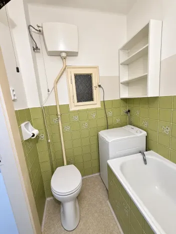 Pronájem bytu 1+kk, Praha - Vršovice, K louži, 32 m2