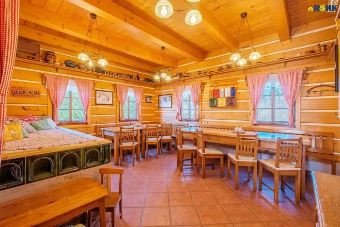 Prodej restaurace, Deštné v Orlických horách, 751 m2
