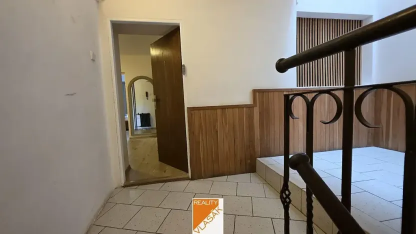 Pronájem bytu 2+1, Kadaň, Mírové náměstí, 109 m2