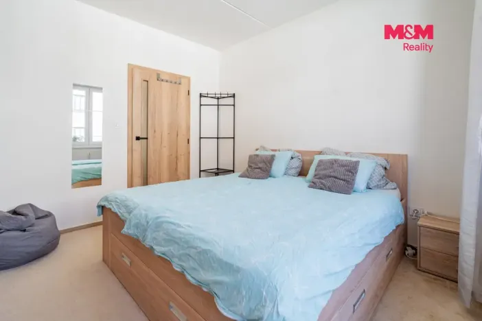Prodej bytu 3+1, Hluboká nad Vltavou, Nerudova, 66 m2