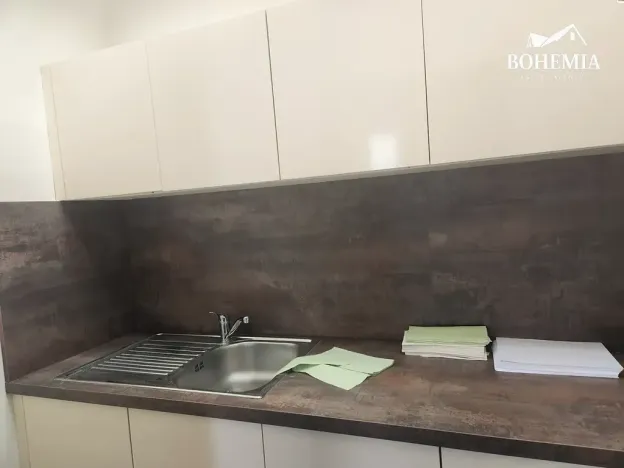 Pronájem obchodního prostoru, Teplice, 28. října, 80 m2