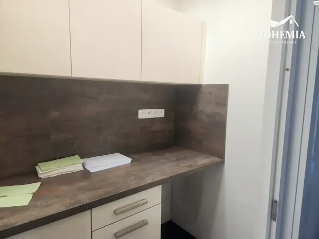 Pronájem obchodního prostoru, Teplice, 28. října, 80 m2