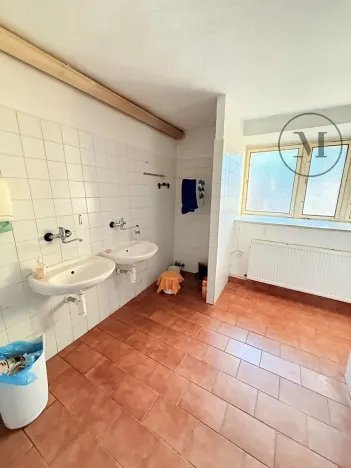 Pronájem komerční nemovitosti, Netolice, Mírové Náměstí, 500 m2