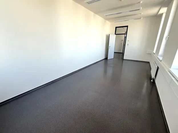 Pronájem kanceláře, Brno - Štýřice, Pražákova, 23 m2