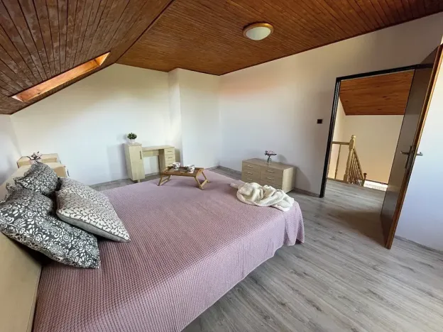 Pronájem rodinného domu, Bříšťany, 230 m2