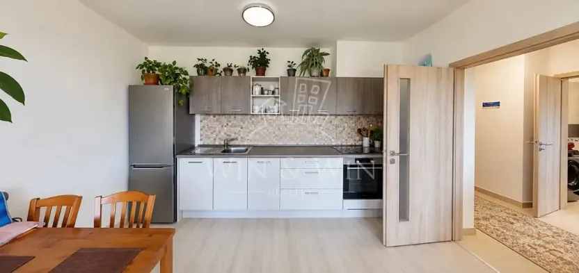 Prodej bytu 2+kk, Jince, Zborovská, 56 m2