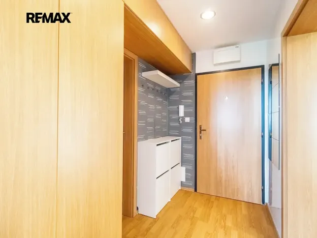 Prodej bytu 2+kk, Hostivice, Žitná, 52 m2