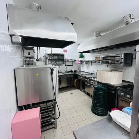 Pronájem obchodního prostoru, Kolín, Na Hradbách, 164 m2