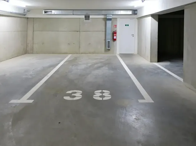 Pronájem garážového stání, Brno, Mlýnská, 15 m2