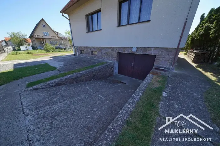Prodej rodinného domu, Bělušice, 200 m2