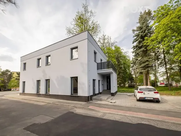 Pronájem kanceláře, Jindřichův Hradec, U Knihovny, 86 m2