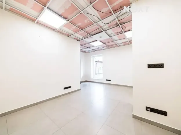 Pronájem kanceláře, Jindřichův Hradec, U Knihovny, 86 m2