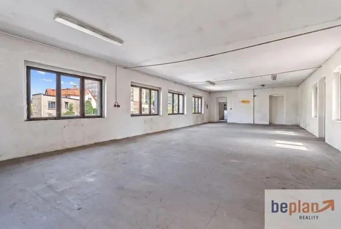 Prodej obchodního prostoru, Varnsdorf, Dvořákova, 7660 m2