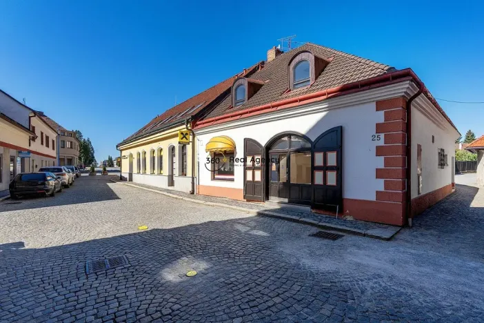 Prodej obchodního prostoru, Kamenice nad Lipou, Masarykova, 390 m2