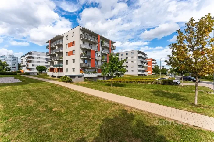 Prodej bytu 1+kk, Praha - Háje, Loosova, 34 m2