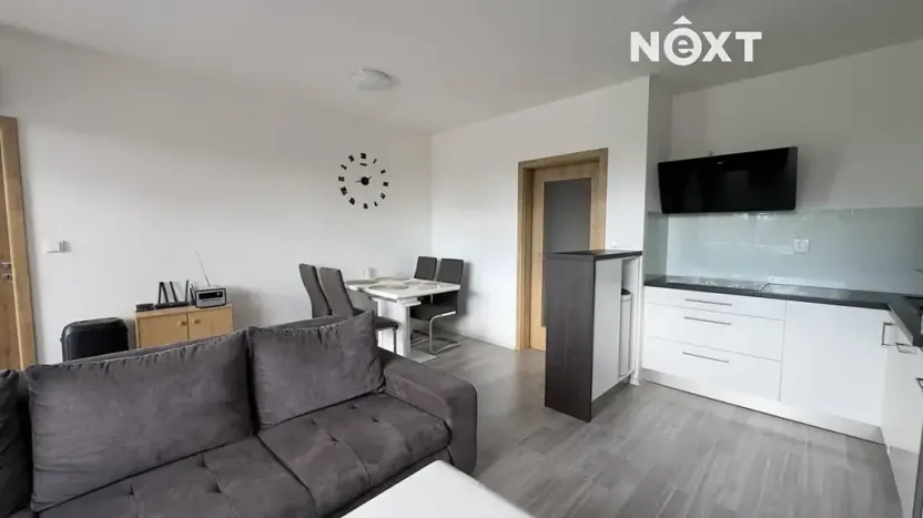 Pronájem bytu 3+kk, České Budějovice, Stradonická, 69 m2