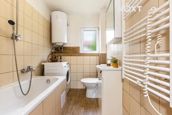 Prodej bytu 3+1, Hluboká nad Vltavou, Zvolenovská, 52 m2