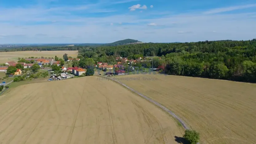Prodej pozemku pro bydlení, Mokrý Lom, 2158 m2