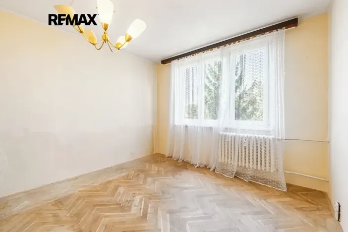 Prodej bytu 4+1, Karlovy Vary, Modenská, 77 m2