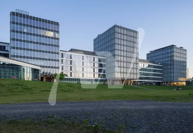 Pronájem kanceláře, Praha - Holešovice, Pod dráhou, 673 m2