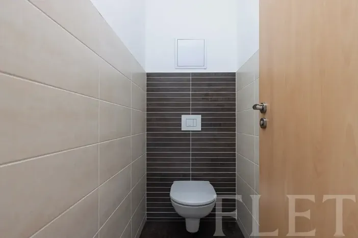 Pronájem bytu 2+kk, Praha - Libeň, U Slovanky, 57 m2