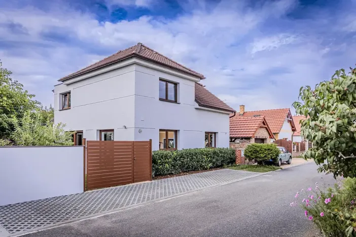 Prodej rodinného domu, Sokoleč, Dlouhá, 128 m2