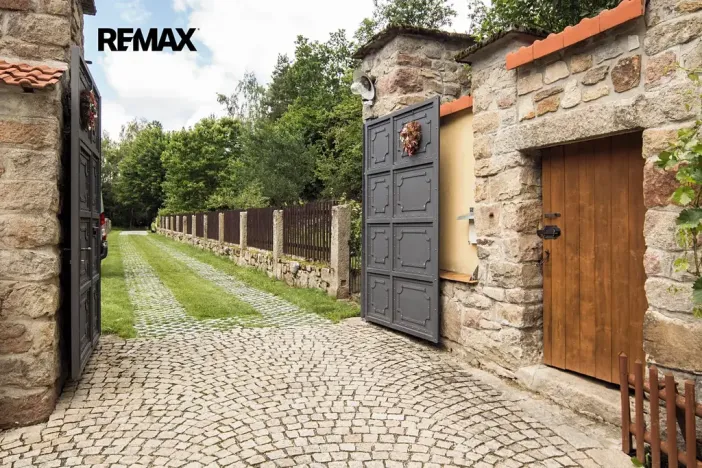 Prodej ubytování, Strmilov, Samota, 550 m2