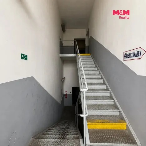 Pronájem skladu, Moravany - Platěnice, 105 m2
