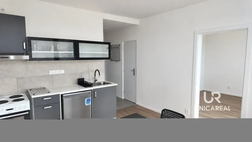 Pronájem bytu 2+kk, Brno - Královo Pole, Herčíkova, 32 m2