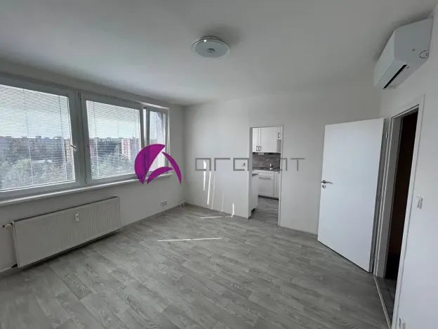 Pronájem bytu 2+1, Olomouc, Stiborova, 45 m2