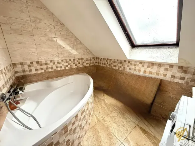 Prodej rodinného domu, Cerhenice, Na vinici, 188 m2