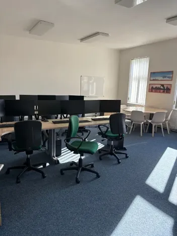 Pronájem kanceláře, Praha - Vysočany, Sokolovská, 90 m2