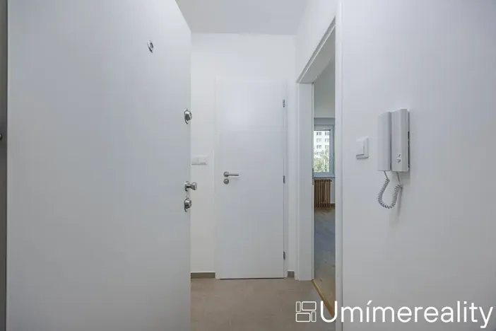 Prodej bytu 1+1, Praha - Chodov, Valentova, 30 m2