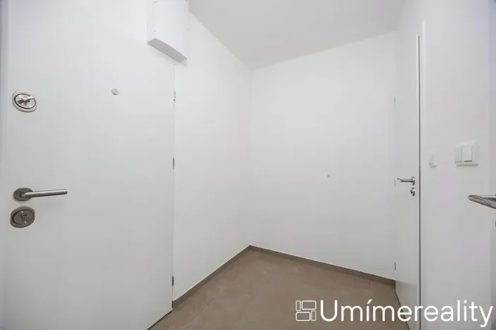 Prodej bytu 1+1, Praha - Chodov, Valentova, 30 m2