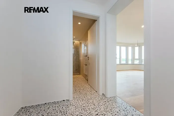 Prodej bytu 1+kk, Praha - Radlice, U Komína, 38 m2