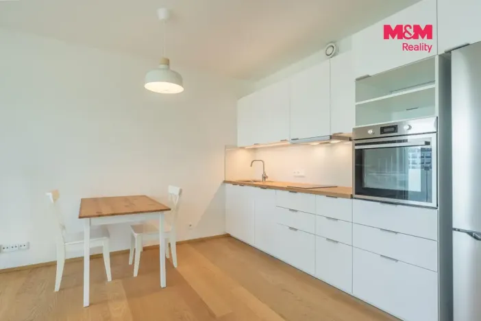 Pronájem bytu 1+kk, Praha - Michle, Hodonínská, 34 m2