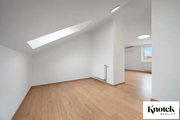 Pronájem bytu 6+kk a větší, Brno, Štefánikova, 400 m2