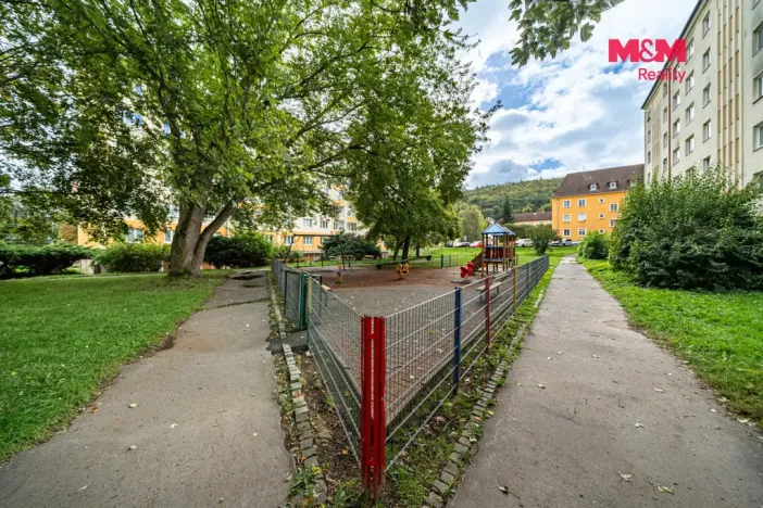 Prodej bytu 3+1, Karlovy Vary, Brigádníků, 68 m2