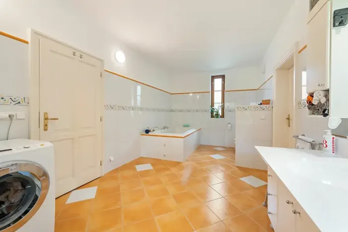 Prodej vícegeneračního domu, Pelhřimov, 300 m2
