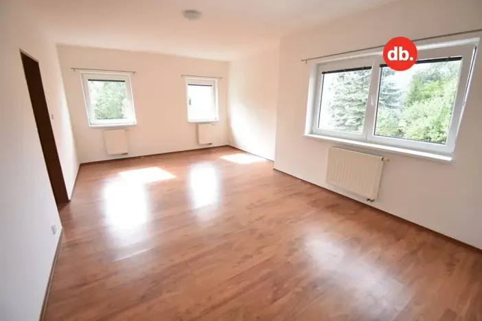 Pronájem bytu 2+1, Karlovy Vary, Modenská, 56 m2